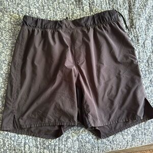 Ten thousand fight short with liner